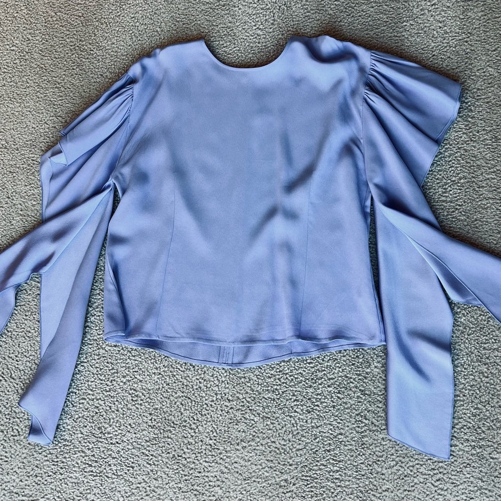 Lewit Statement Flutter Sleeve Blouse - image 4
